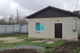 Дом 50 м² на участке 5 сот.