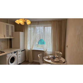 2-к. квартира, 50 м², 4/5 эт.